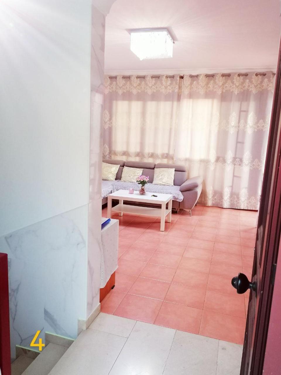 Big Villa Puerto Rico With Heated Saltwater Jacuzzi Pool & Bbq & Private Parking Экстерьер фото