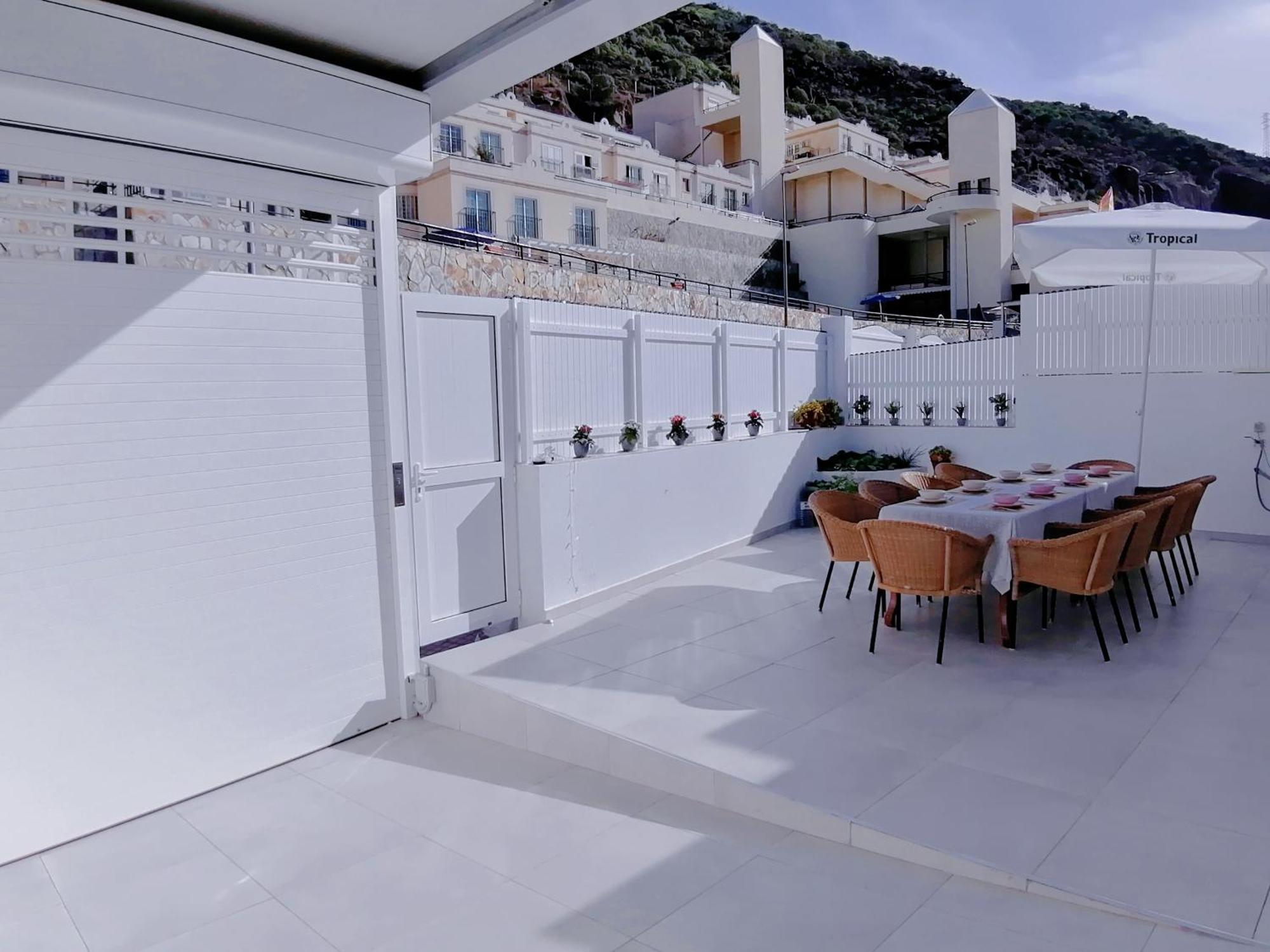 Big Villa Puerto Rico With Heated Saltwater Jacuzzi Pool & Bbq & Private Parking Экстерьер фото