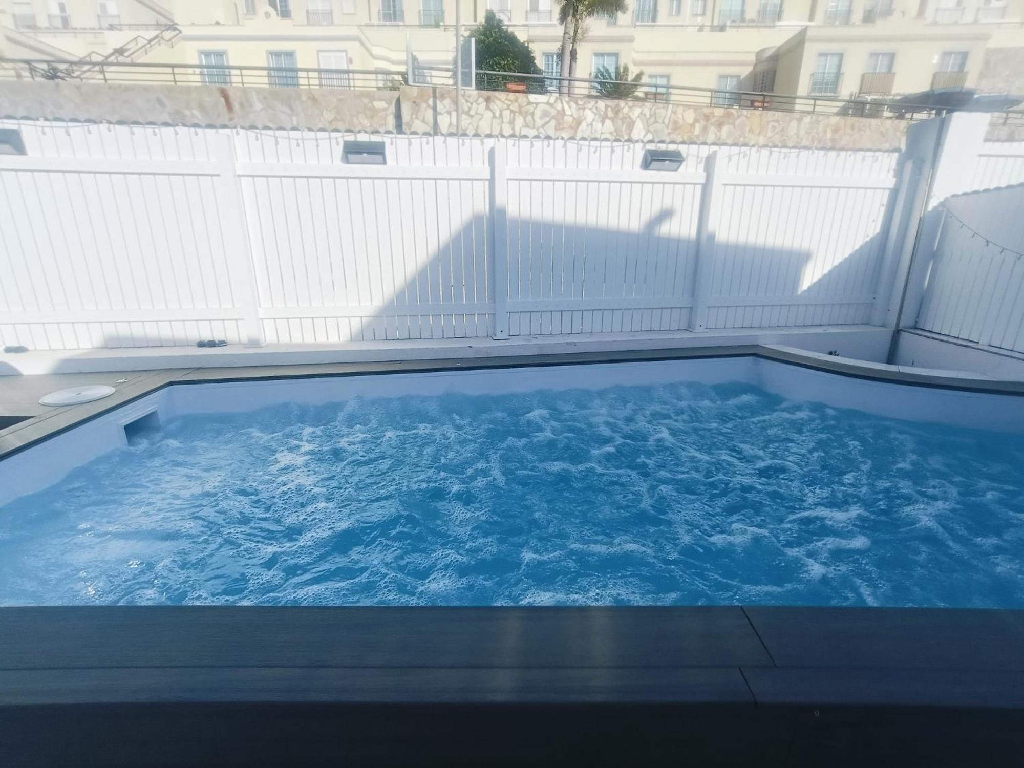 Big Villa Puerto Rico With Heated Saltwater Jacuzzi Pool & Bbq & Private Parking Экстерьер фото