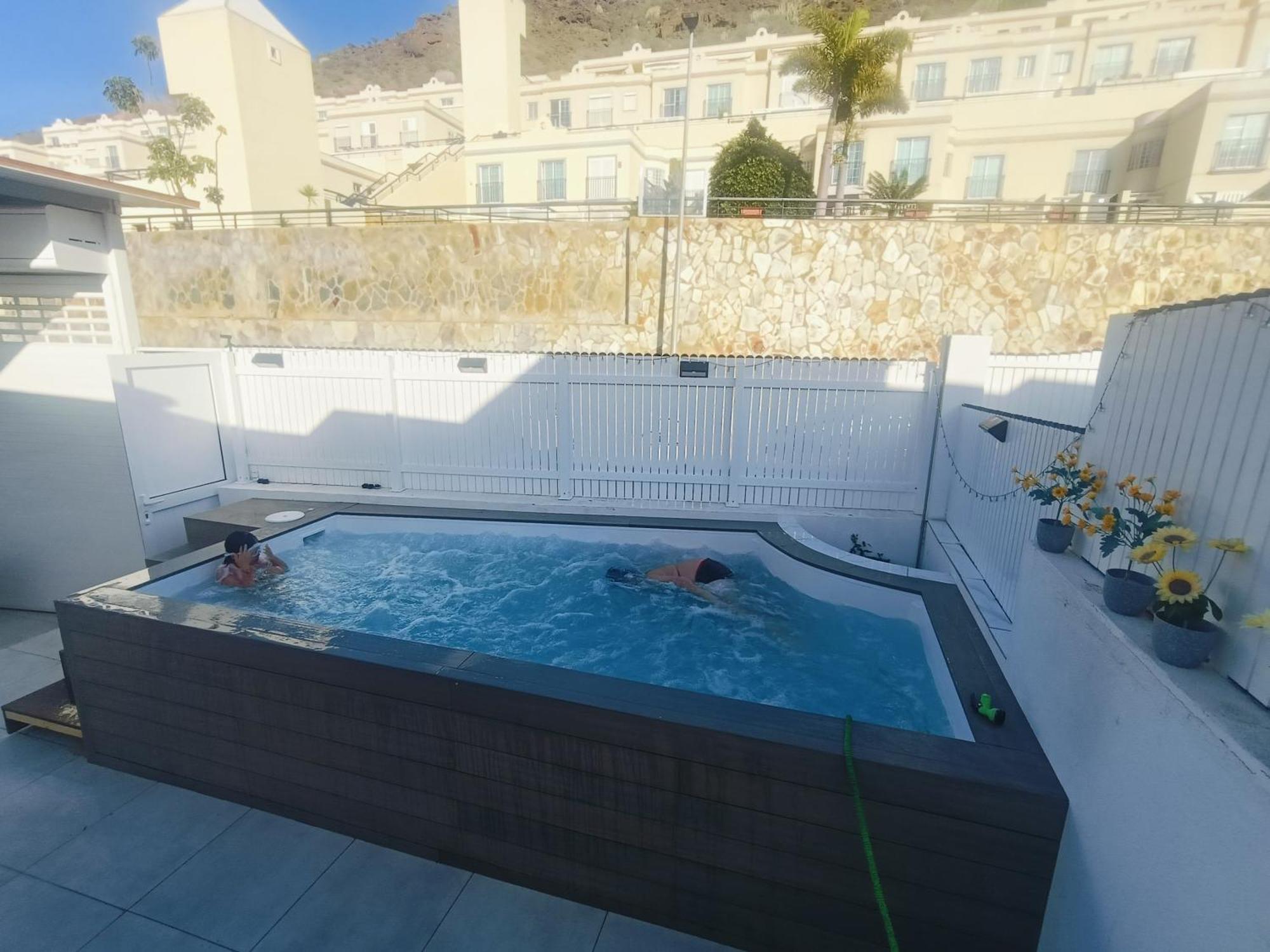 Big Villa Puerto Rico With Heated Saltwater Jacuzzi Pool & Bbq & Private Parking Экстерьер фото